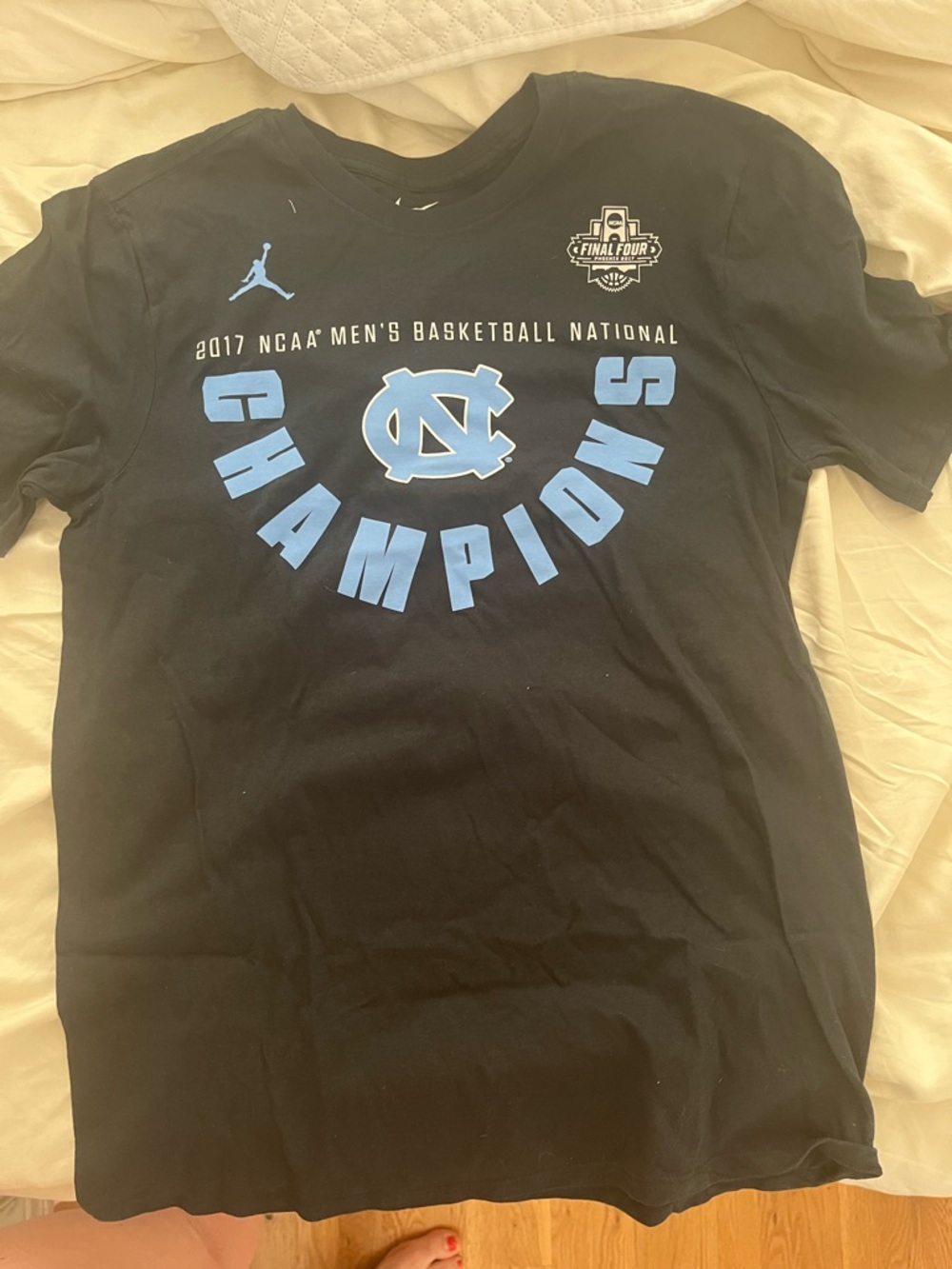 Nike Navy North Carolina Tar Heels 2017 Champions Short Sleeve Tee - Picture 2 of 4